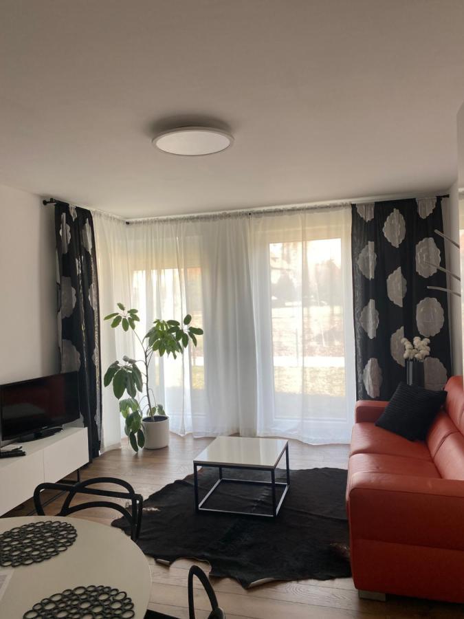 Vip Polo Apartment Гливице Екстериор снимка